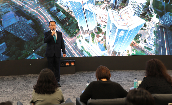 포스코이앤씨 정희민 사장, 용산서 "정직과 신뢰로 완성하는 품격있는 오티에르" 강조