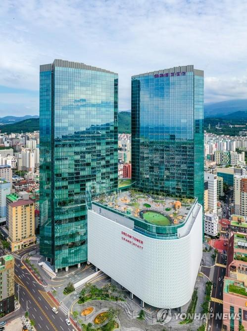롯데관광개발, 5월 카지노 실적 사상 최고치 경신..."괄목상대"