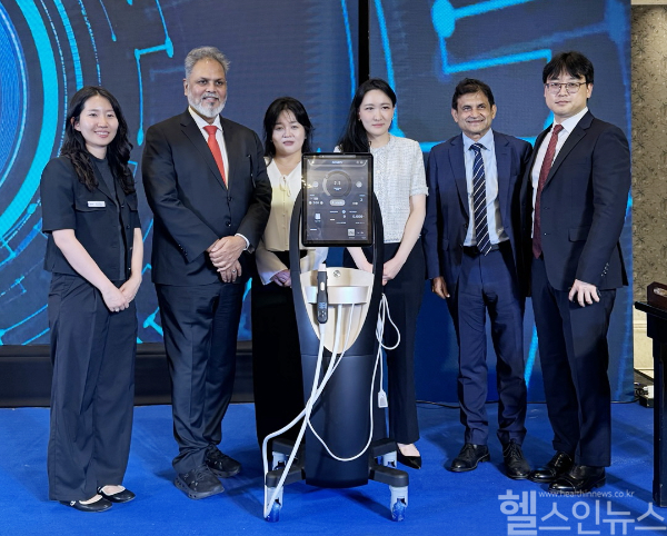 글로벌 메디컬 에스테틱 전문기업 ㈜제이시스메디칼이 인도 공식 대리점인 스킨노베이션(Skinnovation)과의 협업을 통해 인도 주요 3개 도시에서 ‘덴서티(DENSITY)’ 론칭 행사를 성황리에 개최, 인도 시장 진출의 본격적인 신호탄을 쏘아 올렸다. (제이시스메디칼 제공)