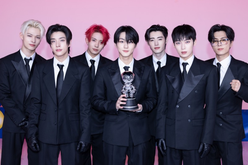 엔하이픈, ‘Bad Desire ’로 엠카운트다운서 첫 1위 올라