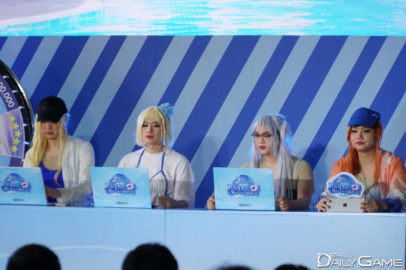 '브라운더스트2' 여름 업데이트를 소개한 개발팀 4인방. 왼쪽부터 김종호 사업팀장, 이준희 총괄 PD, 서종원 스토리팀장, 한성현 원화팀장.