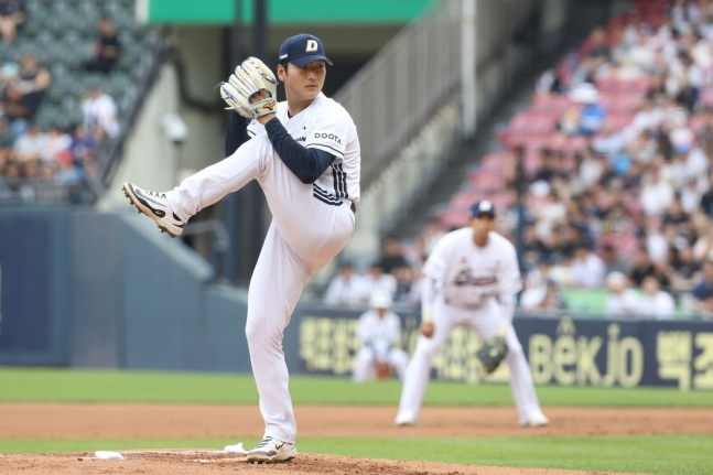 두산 선발 곽빈의 와인드업 / 사진=두산 베어스 제공