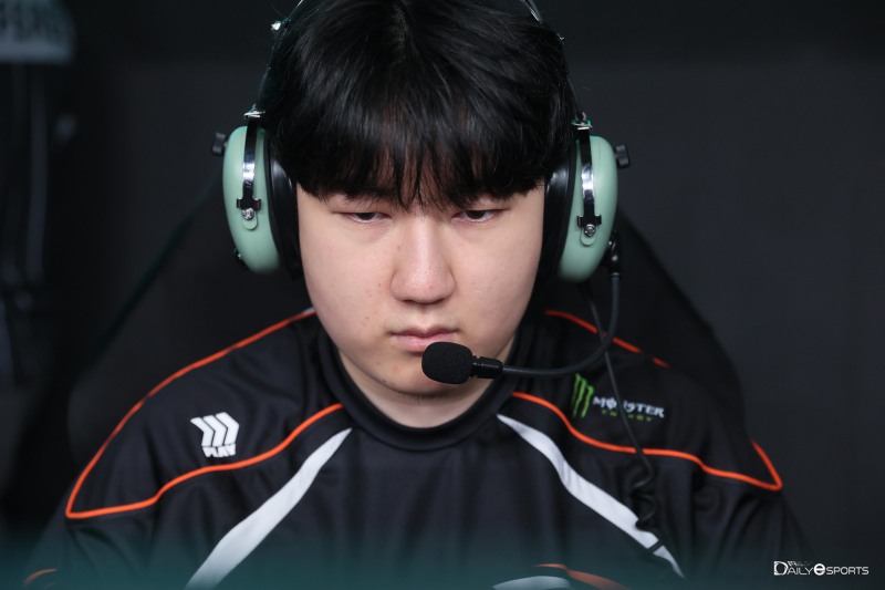 '루스터' 신윤환