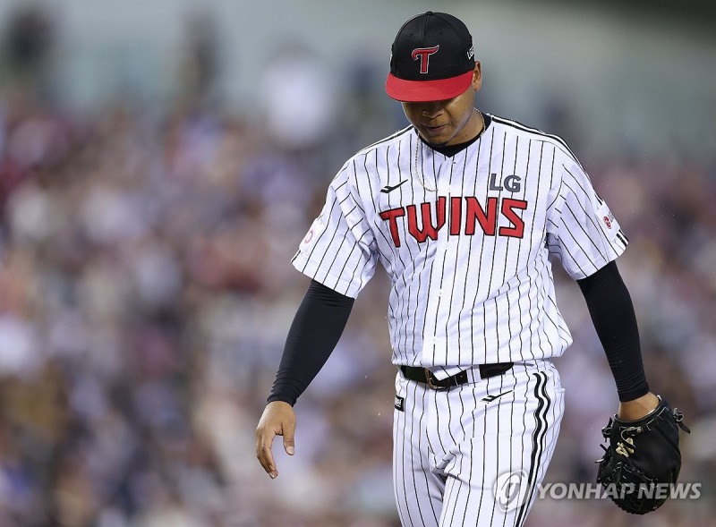 강판되는 에르난데스 / 사진=연합뉴스