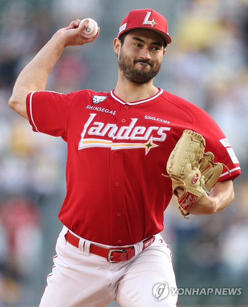 역투하는 화이트 / 사진=연합뉴스