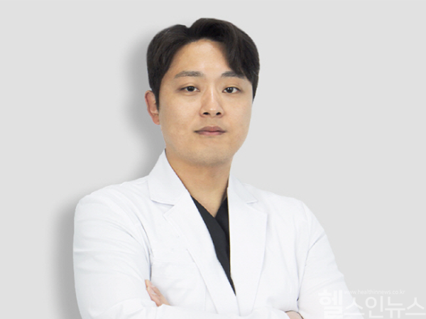 Dr. Son Seon Yong, Director of Yonsei Baro Chuk Hospital (Neurosurgery Specialist)