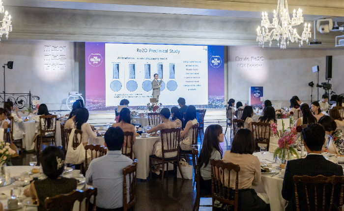 ▲(사진설명) 최근 서울 강남구 라움아트센터에서 ‘엘라비에 리투오’ 브랜드 파티가 열렸다.