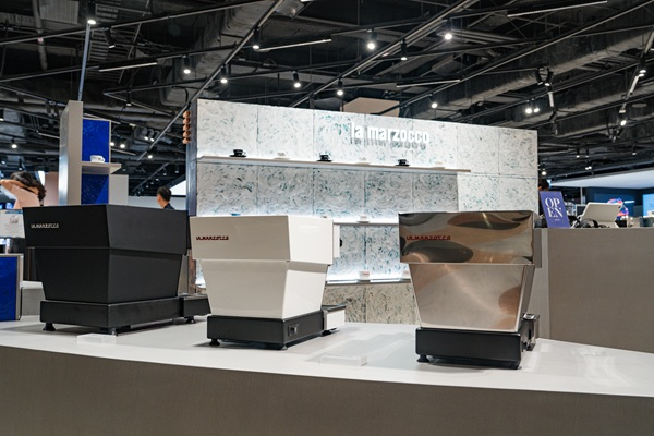 (좌) 리네아 미니R(Linea Mini R) (우) 리네아 미크라(Linea Micra) I 사진 제공 : 라마르조코 코리아