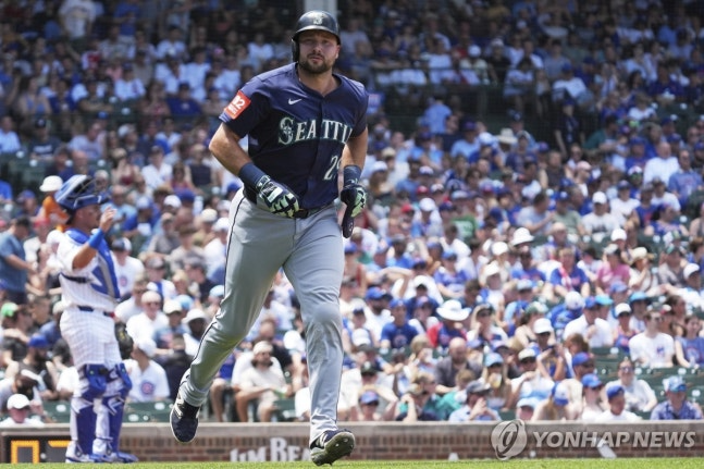 홈런 친 시애틀 매리너스 칼 롤리 / 사진=연합뉴스