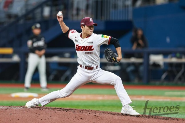 키움 사이드암 불펜 이강준 / 사진=연합뉴스