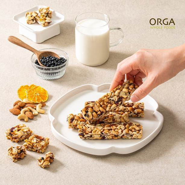 유기농 견과와 곡물 담은 프리미엄 단백질 스낵 ‘고단백 유기농 견과바’