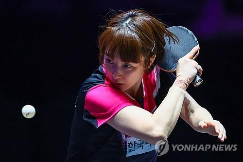 커트 수비하는 한국마사회의 서효원 / 사진=연합뉴스