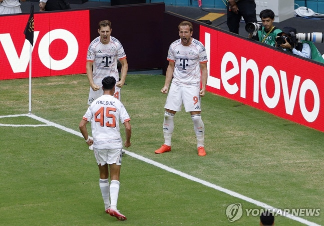 골세리머니를 펼치는 뮌헨의 해리 케인 / 사진=연합뉴스
