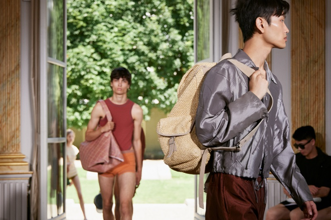 우영미, 2026 S/S 컬렉션에서 ‘여름의 도시적 우아함’ 제안