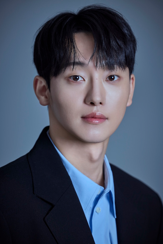 강하경, FN엔터테인먼트와 전속계약 체결…활발한 활동 예고