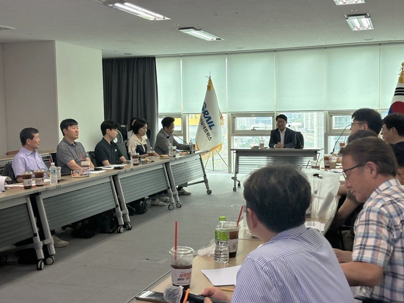 코레일네트웍스, 2025년 2분기 광역철도 영업직 소속장 회의 실시...“서비스 품질 향상 위한 현장의 의견 반영”