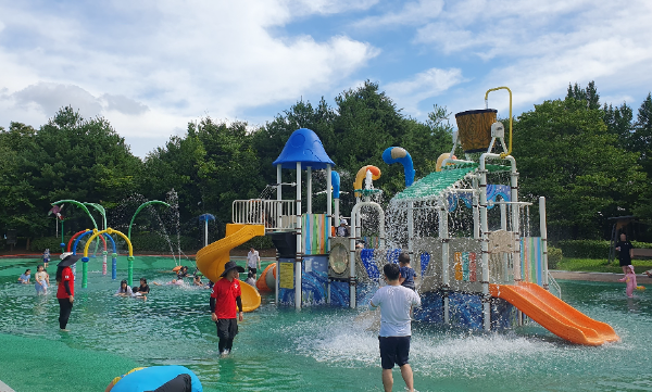 인천미추홀구 관내 어린이 물놀이장 개장 모습