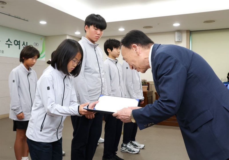 대전시교육청이 제54회 전국소년체육대회 포상금 수여식을 개최했다.