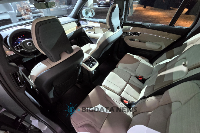 볼보 XC90 뒷좌석 =성상영 기자