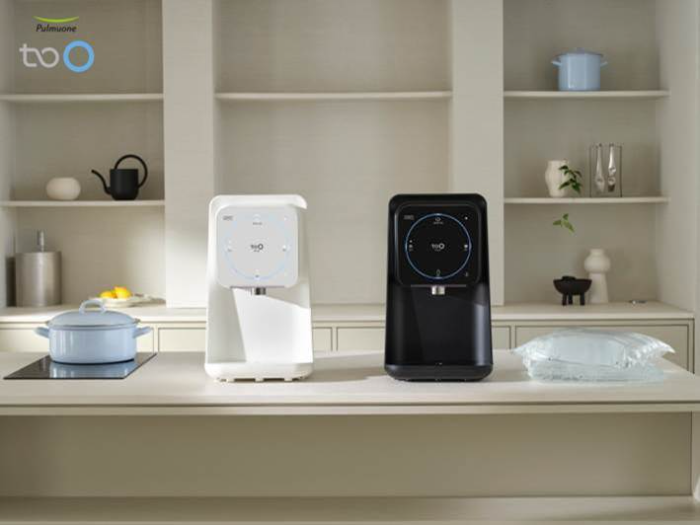 새로운 파우치 형태의 먹는샘물 ‘풀무원투오’