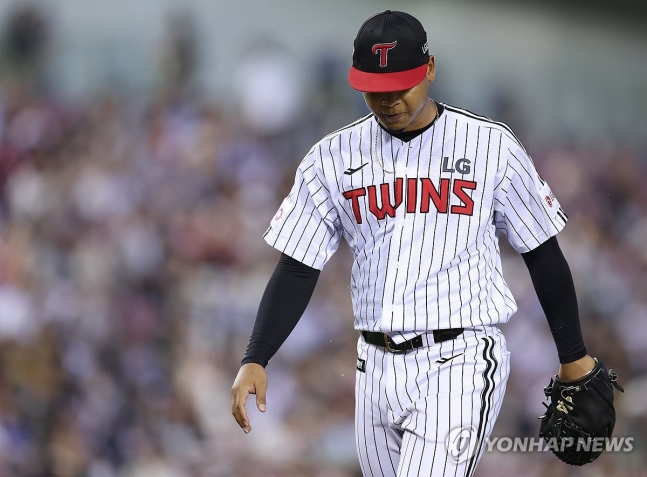 강판되는 에르난데스 / 사진=연합뉴스