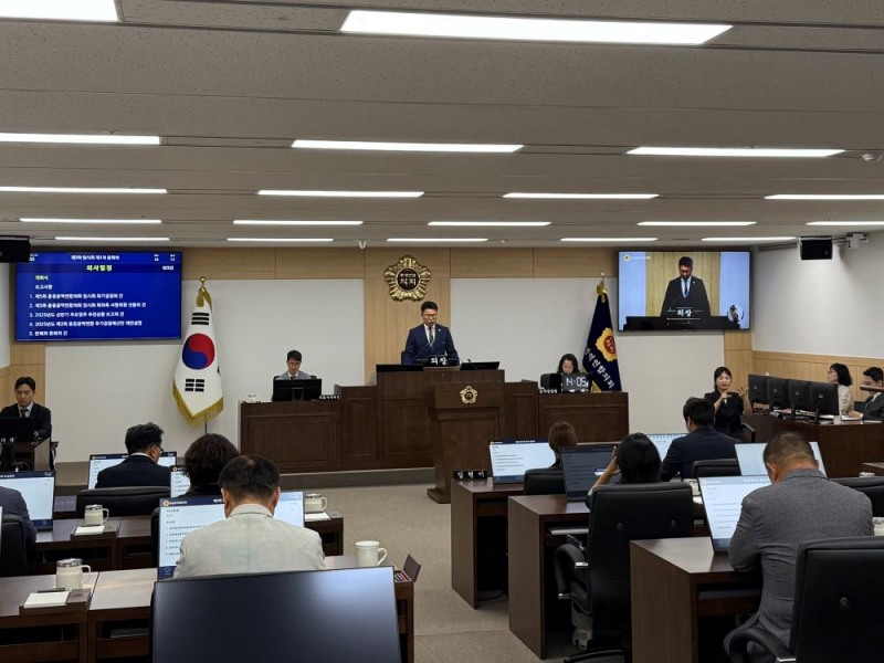 충청광역연합의회는 2일 제5회 임시회를 10일 간의 일정으로개회했다.