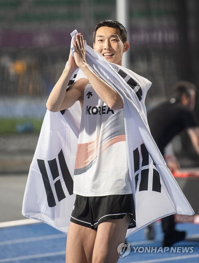 우상혁, 아시아육상 정상에 우뚝 / 사진=연합뉴스