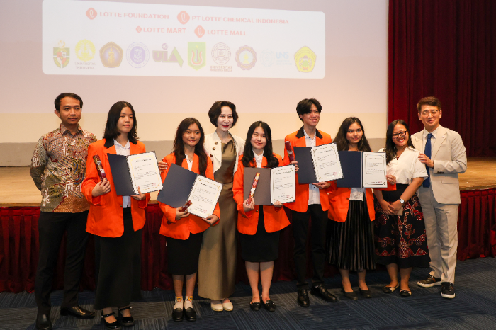 롯데장학재단, 인도네시아 대학생 50명에 장학금 전달