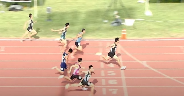 김시온(오른쪽)의 역주 / 대한육상연맹 유튜브 채널 캡처.