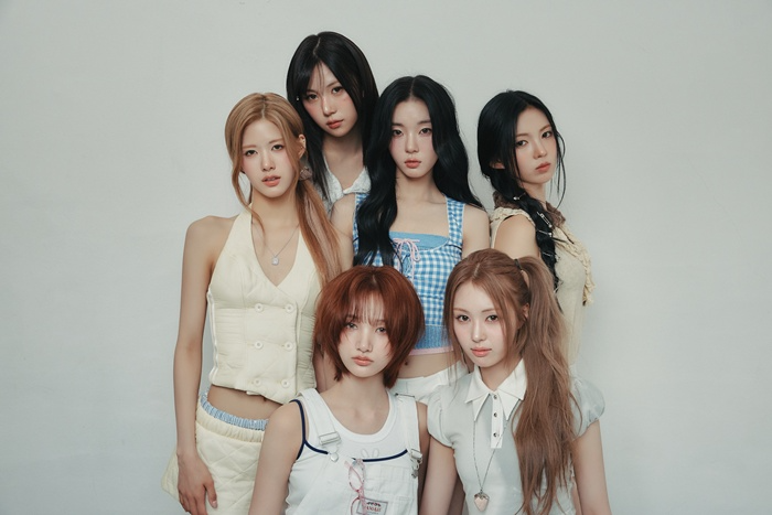 ifeye(이프아이), 단체 콘셉트 포토 공개…카리스마 VS 자유분방 ‘변화무쌍 매력 예고’