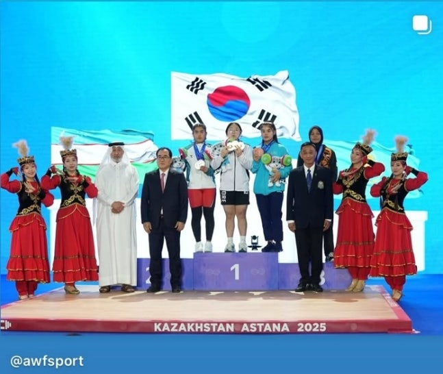 이다연, 2025 아시아유소년역도선수권 우승 / 아시아역도연맹 인스타그램 캡처