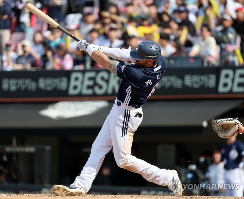 케이브의 호쾌한 타격 / 사진=연합뉴스