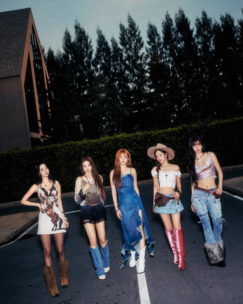 프로미스나인, 단콘 ‘나우 투모로우.’ 전석 매진…'서머 퀸'의 위상