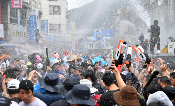 살수대첩 거리퍼레이드. ⓒ 장흥군