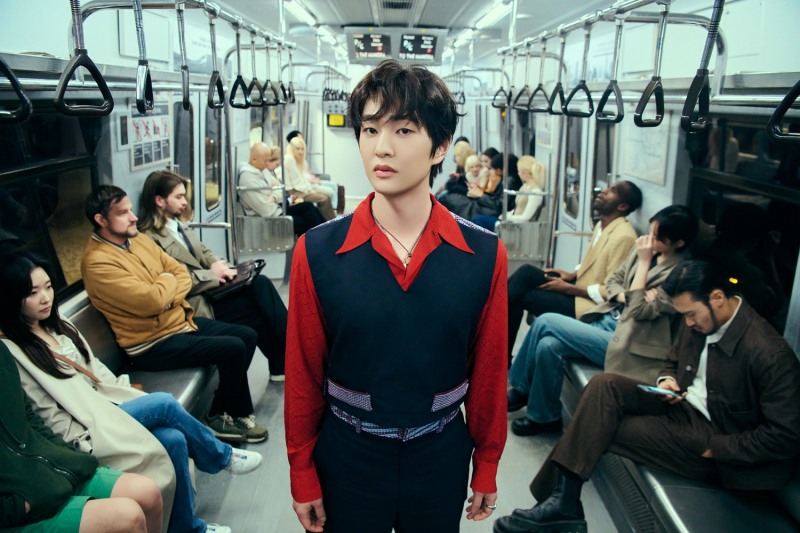 온유, 신곡 'ANIMALS' 뮤직비디오 포토 공개…시크한 비주얼 눈길