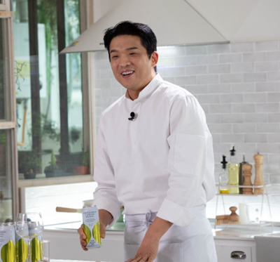 사진설명=GS25에 가면 안성재 셰프가 추천한 하이볼을 만날 수 있다.