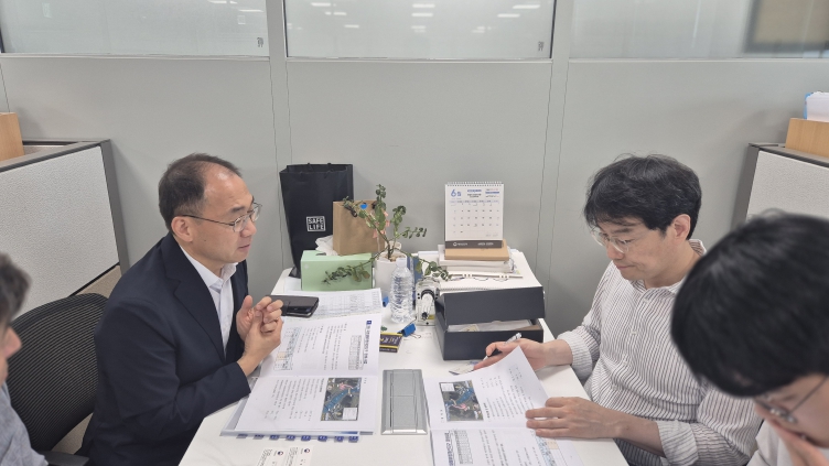 익산시 기획재정부 단계 국가예산 확보_나서(사진 왼쪽 최재용 부시장, 오른쪽 임대한 안전예산과장)