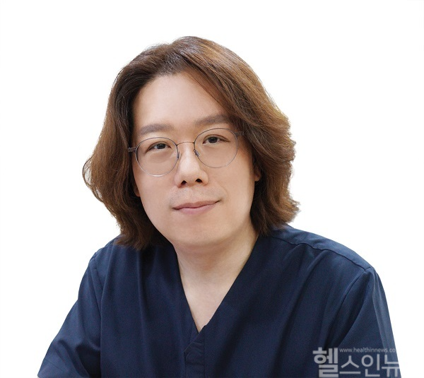 김정윤 청담튼튼병원 단일공복강경센터 원장