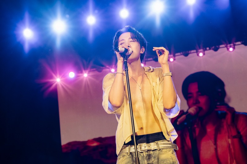 BTS 제이홉 ‘롤라팔루자 베를린’에 쏟아진 외신 호평… 메인 무대 마지막 화려하게 장식