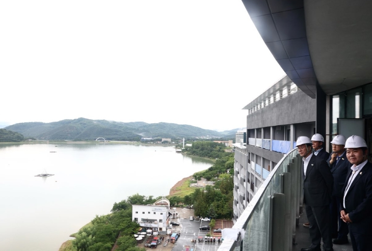 김민석 총리“2025 APEC 정상회의 숙박시설 특별점검”