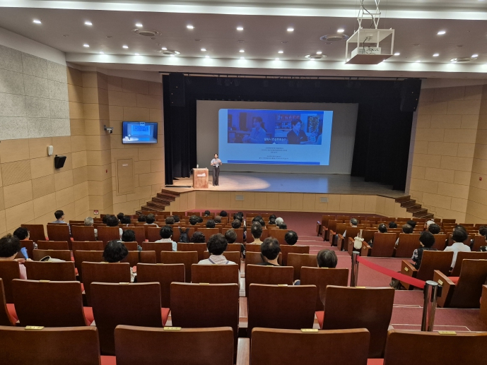 구미강동문화복지회관, 어르신 스마트폰 활용능력 키운다 (구미강동문화복지회관 제공)