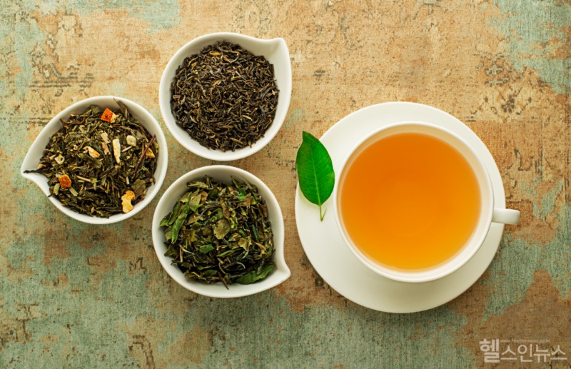 그린 루이보스티는 찻잎을 발효하지 않고 그대로 건조하기 때문에 영양소가 잘 보존돼 있는 것이 특징이다. (클립아트코리아)