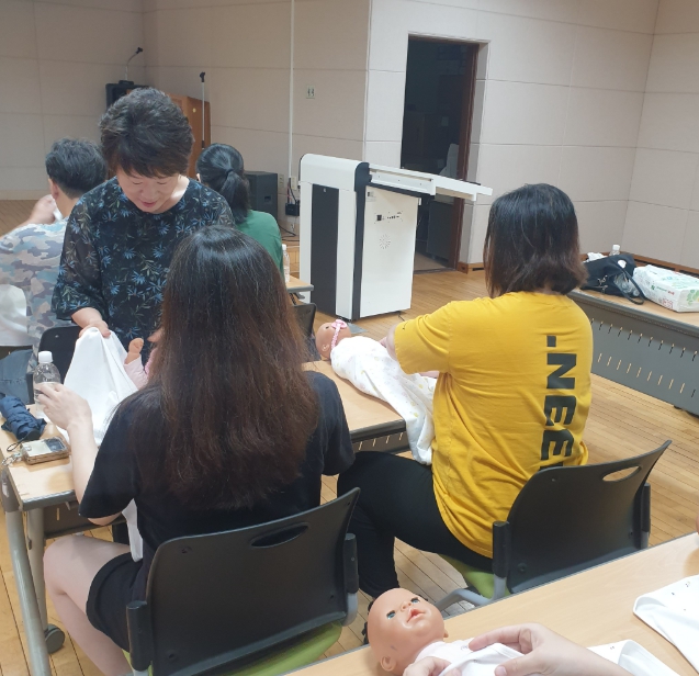 저소득층 기저귀 조제분유 (옥천군 제공)