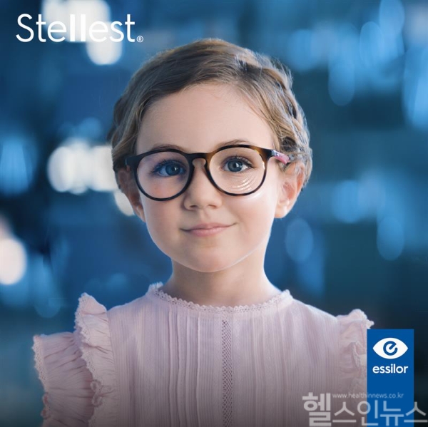 에실로코리아가 싱가포르 국립안센터에서 발표한 연구 결과를 소개하며 아트로핀 안약을 사용하는 어린이에게 ‘에실로 스텔리스트’가 병행 치료로 적합할 수 있다고 밝혔다. (에실로코리아 제공)