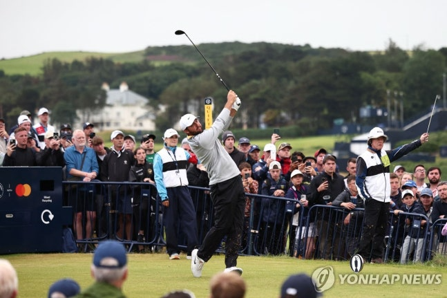 티샷 날리는 셰플러 / 사진=연합뉴스