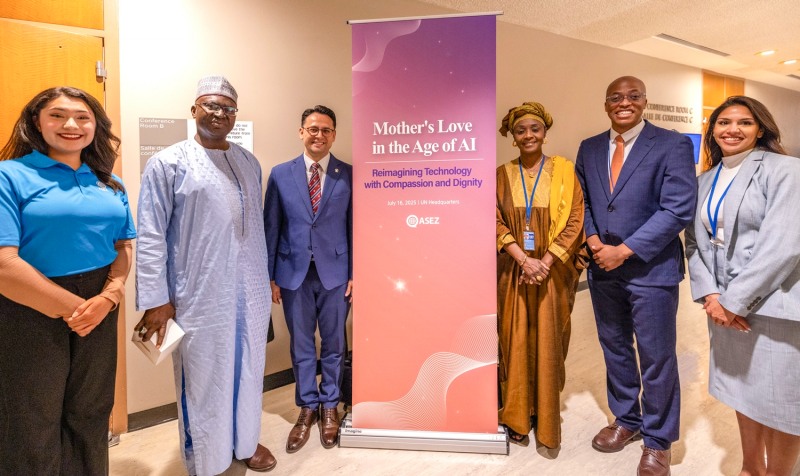 ASEZ가 유엔 본부에서 UN MGCY 공식 사이드 이벤트로 개최한 'AI 시대의 어머니 마음' 포럼에서 무함마두 M. O. 카 스위스 주재 감비아 대사(왼쪽에서 둘째)가 공동의장을 맡았다.