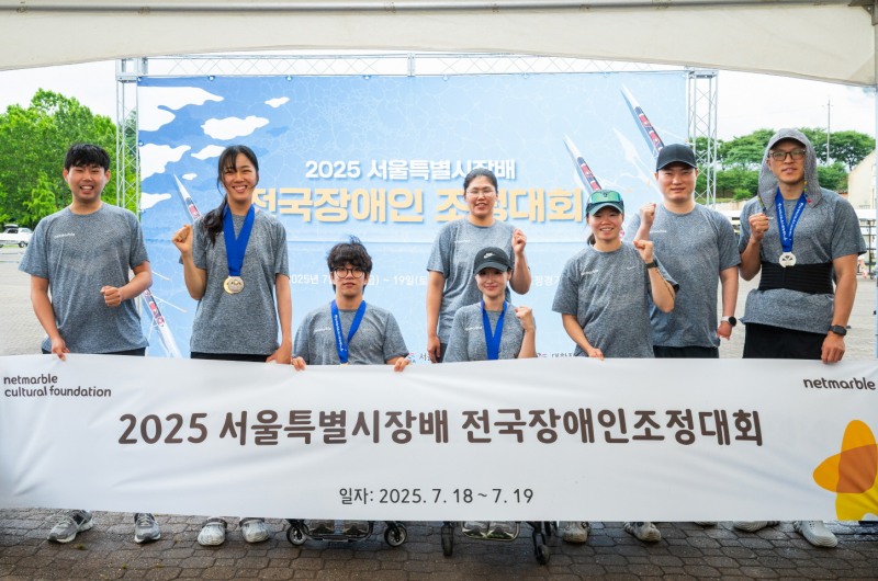 왼쪽부터 이승주 선수, 배지인 선수, 전숭보 선수, 한은지 선수, 임효신 선수, 강현주 선수, 강이성 선수, 이봉희 선수(제공=넷마블).