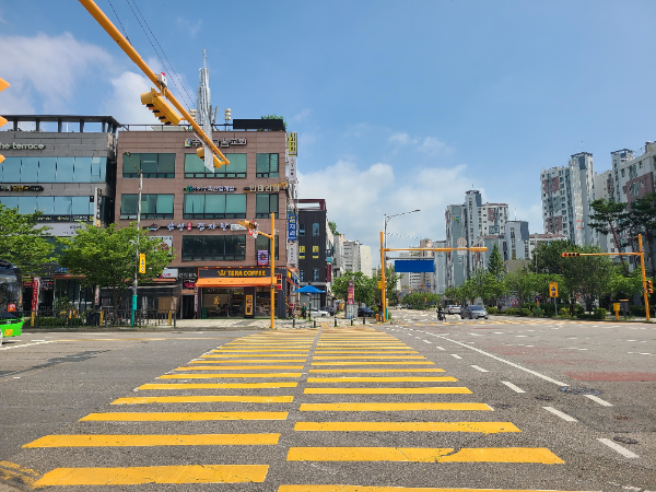 인천시 어린이보호구역 노란신호등 설치 모습