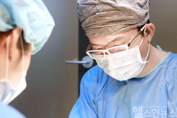 손희동 뉴라인성형외과 원장