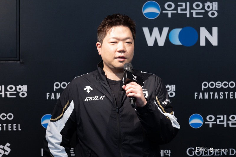 젠지e스포츠 김정수 감독